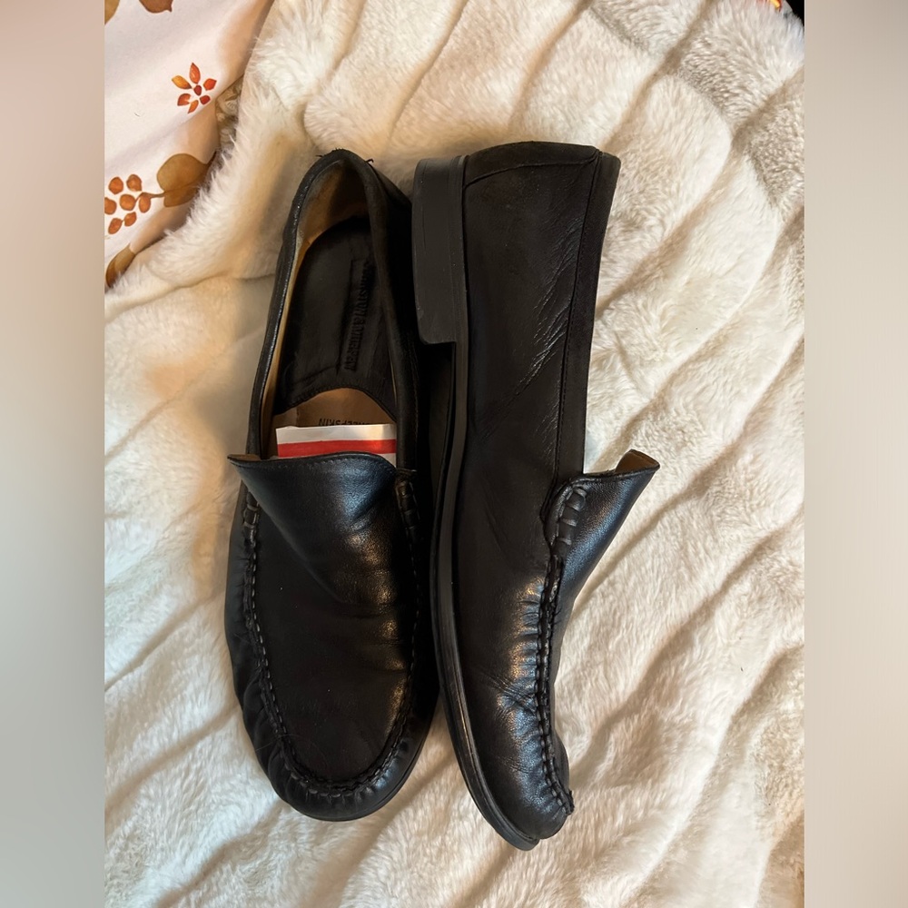 Johnston & Murphy Sheepskin Mens 10.5M Classic Simple Loafer Black Slip On NYC